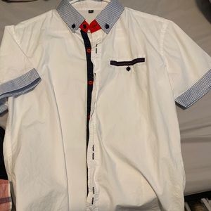 Short sleeved men’s button down